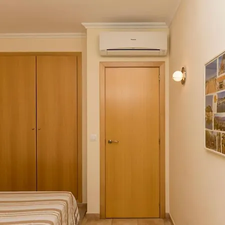 Casa Junto Golf La Sella Y Centro Budista Sakya *