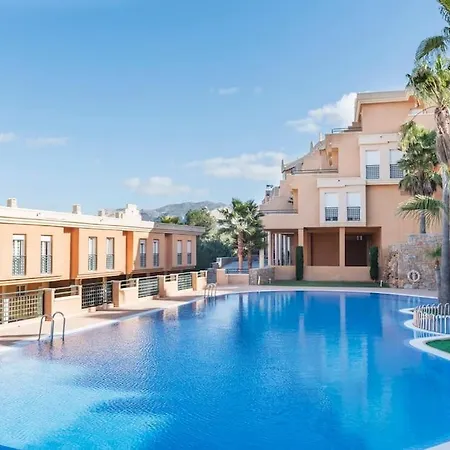 Casa Junto Golf La Sella Y Centro Budista Sakya Apartment